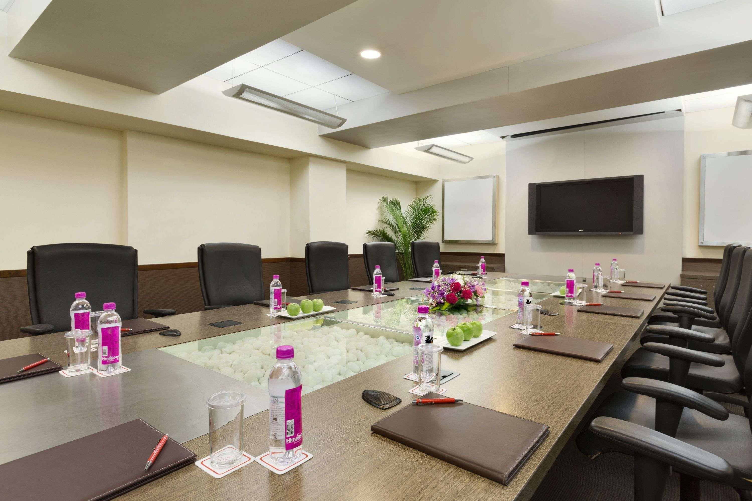 Ramada By Wyndham Chennai Egmore Exterior foto